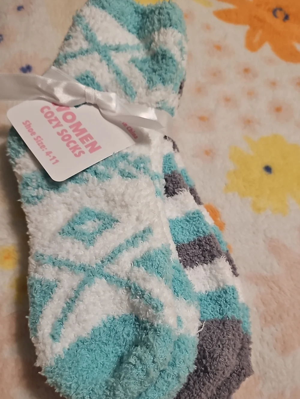 Cozy Women’s Fuzzy Socks - Aqua & White Pattern